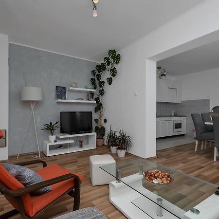 Apartment Sabina Макарска Экстерьер фото